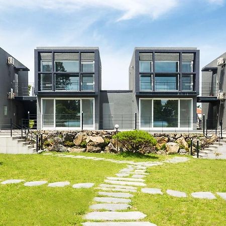 Donnaeko Pension Seogwipo Esterno foto