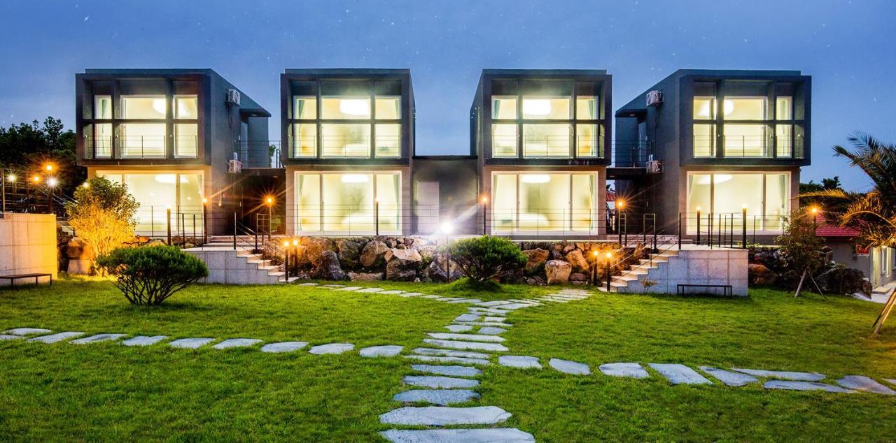 Donnaeko Pension Seogwipo Esterno foto
