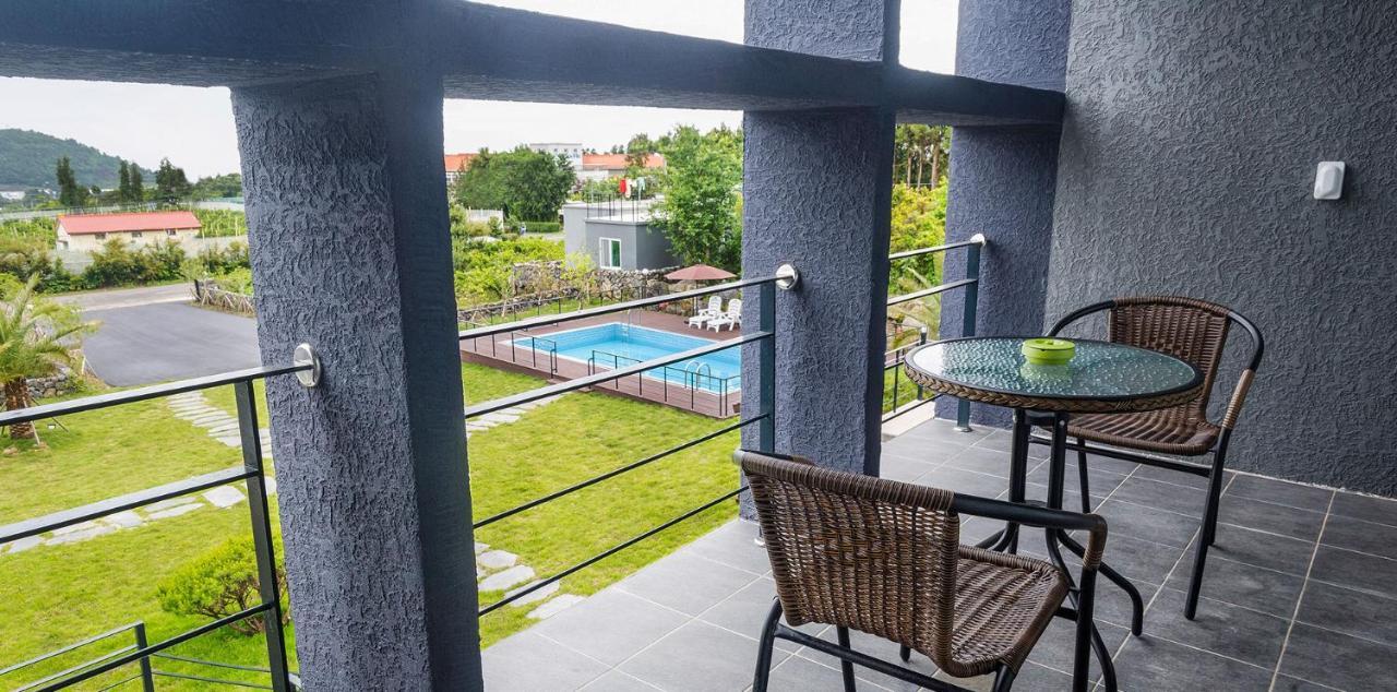 Donnaeko Pension Seogwipo Esterno foto