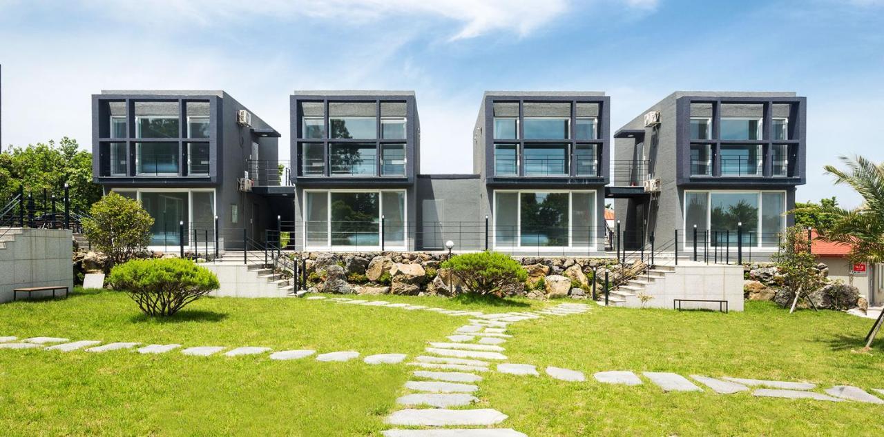 Donnaeko Pension Seogwipo Esterno foto